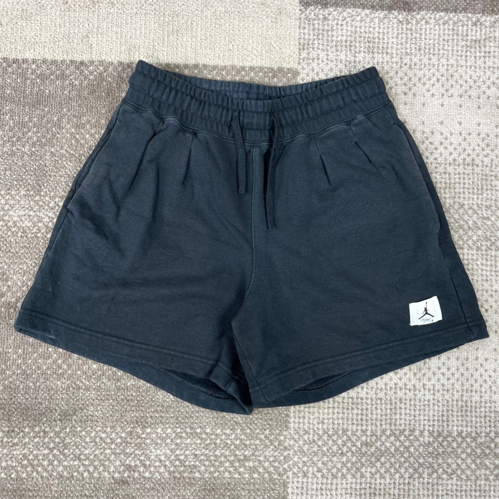 Jordan Essentials Womens Black Flight Fleece Shorts Loose Fit Size XS